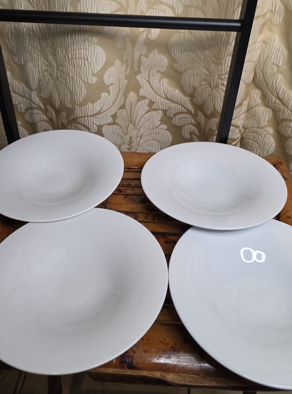 Alessi Toyo Ito 4 White Plates 2006 Vintage Dinner Plates Chic Excellent.